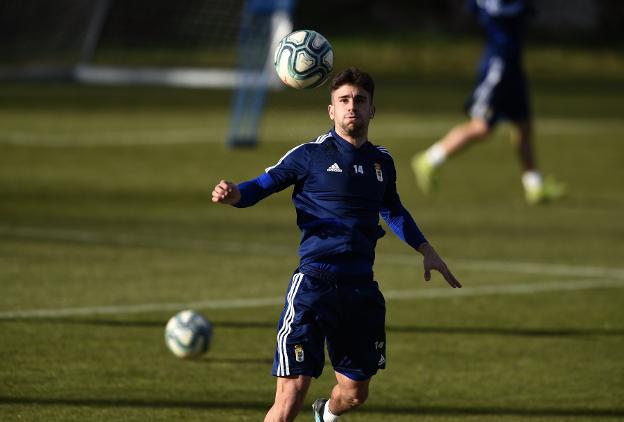 Real Oviedo | La medular azul busca el equilibrio