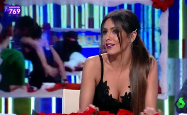 Una madre, a Cristina Pedroche: «No, guapa. Mi hija, gracias a Dios, tiene más cerebro que tú»