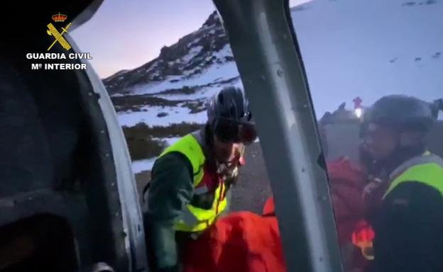 Rescatada una montañera asturiana por una fuerte caída mientras realizaba una ruta en León