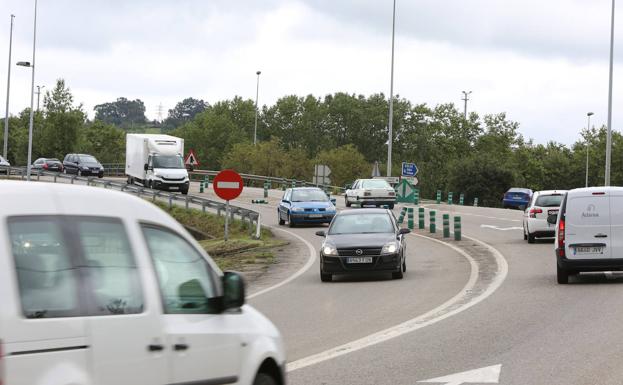 Detenido por conducir sin carné, drogado y con la ITV caducada