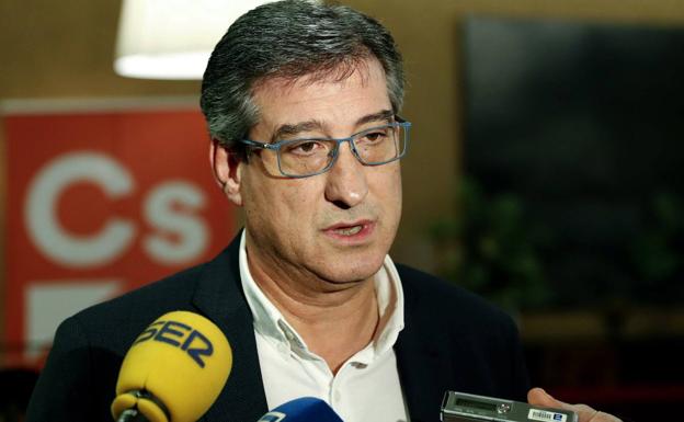 Ciudadanos destituye a Ignacio Prendes y nombra a Nacho Cuesta portavoz del partido