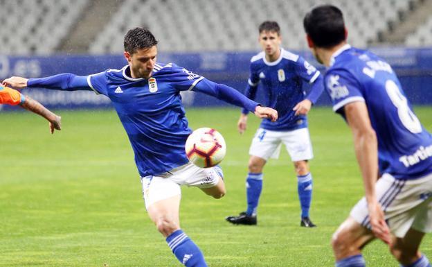 Real Oviedo - Huesca: dónde ver en tv y 'online' el partido