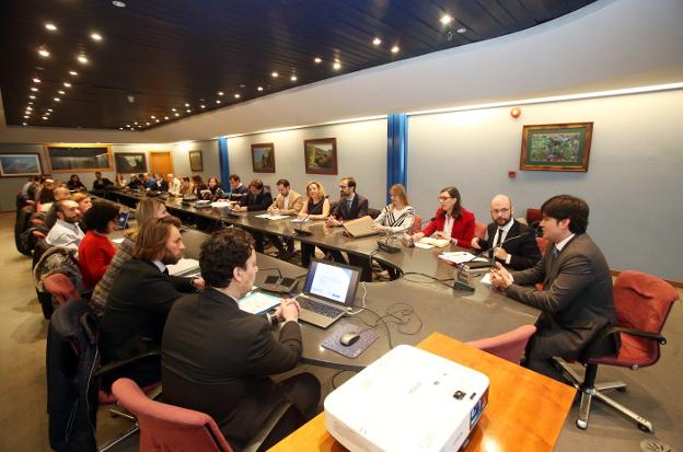 El Principado impulsa consorcios para investigar el envejecimiento activo y cómo reducir emisiones