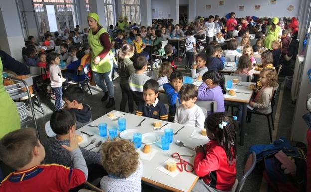 Educación recorta las ayudas escolares en más de un millón de euros el próximo curso