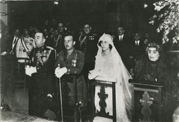 Las bodas de oro de Franco y Carmen Polo tuvieron misa en asturiano