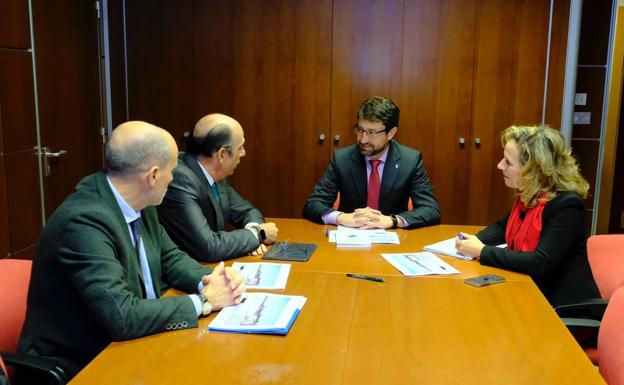 Enagás apremia al Gobierno para poner en marcha la regasificadora