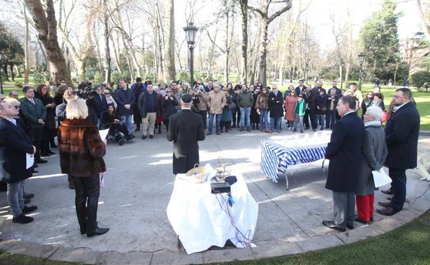 Día de la Memoria del Holocausto | Barbón: «Hay que vacunarse permanentemente contra el fanatismo»