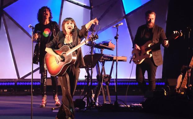 Amaral actuará en Avilés presentando 'Salto al color'