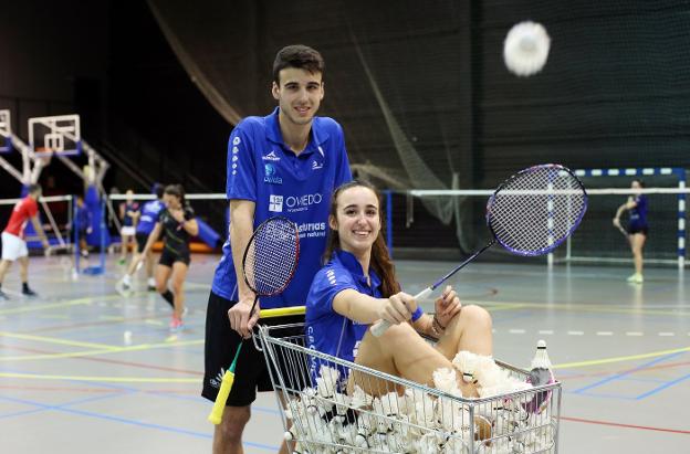 Dos hermanos unidos por la raqueta