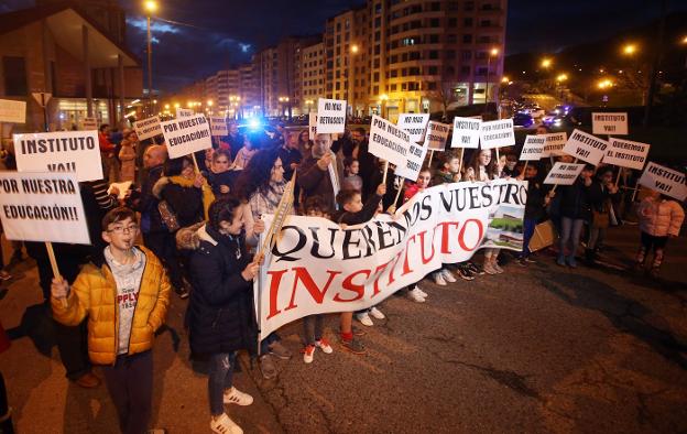 «Si no construyen el IES de La Florida, nuestros hijos irán a un centro masificado»