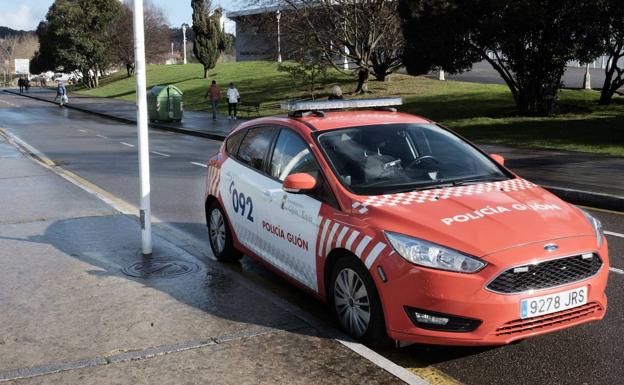 Detienen en Gijón a un hombre que trató de acceder a una nave rompiendo la pared