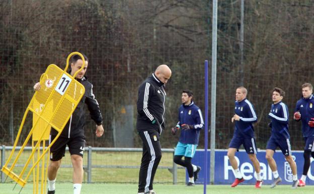 Rozada cita a 19 futbolistas, entre ellos Coris y Rodri