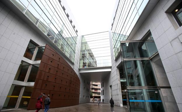 Piden tres años de cárcel para dos cazadores acusados de quedarse con 115.000 euros de su asociación