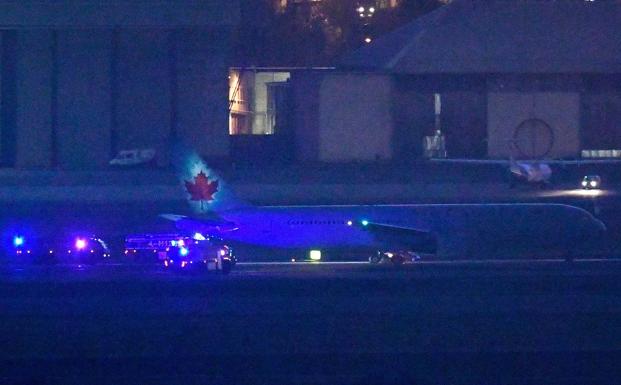 Las cuatro horas de angustia en el avión de Air Canadá