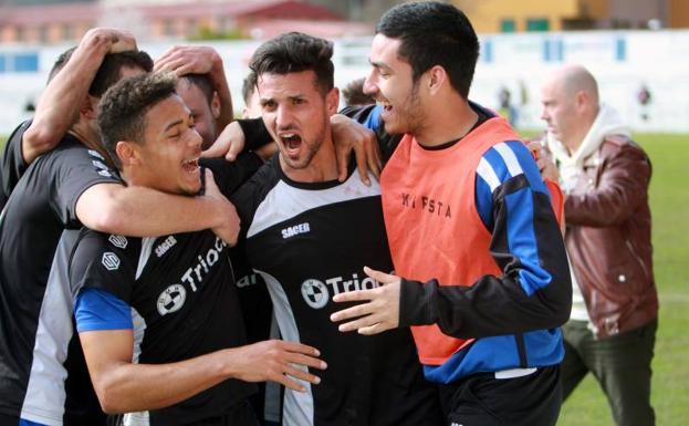 El Real Avilés retoma la senda de la victoria en Sotrondio