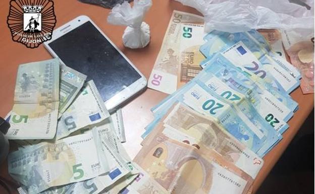 Detenido el propietario de un bar de Gijón por vender cocaína