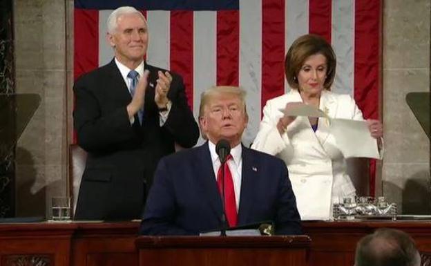 Trump niega el saludo a Pelosi y esta rompe el discurso del presidente ante las cámaras