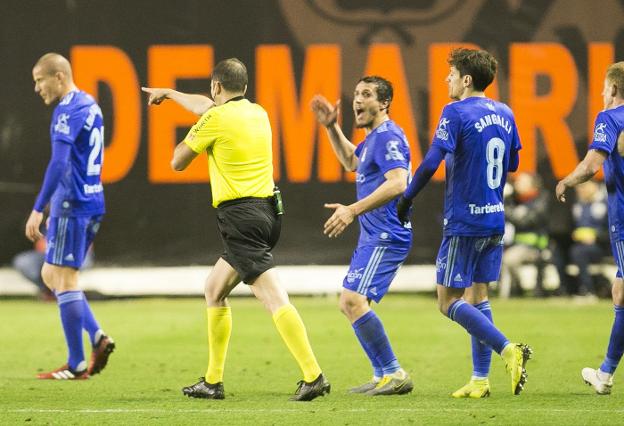 El Real Oviedo se queda a medias