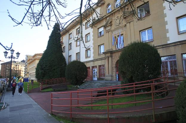 La Universidad descarta trasladar las residencias y las pistas deportivas a El Cristo