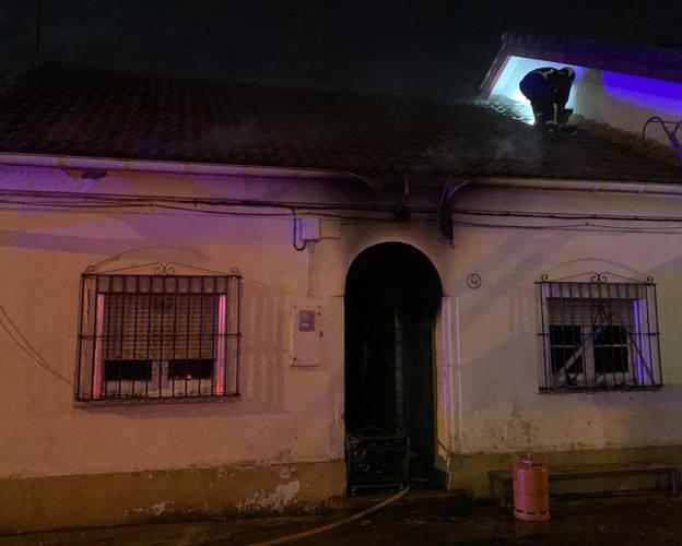 Una persona herida en el incendio de una casa en Lugones