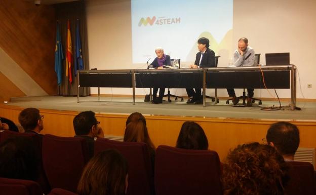 Las asturianas optan más por estudios científicos que el resto de mujeres del país