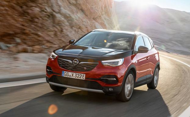 Opel Grandland X híbrido enchufable con tracción total