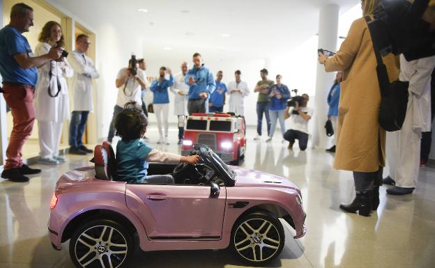 «Hay médicos que saben de qué le hablas, pero otros no» frente al cáncer infantil