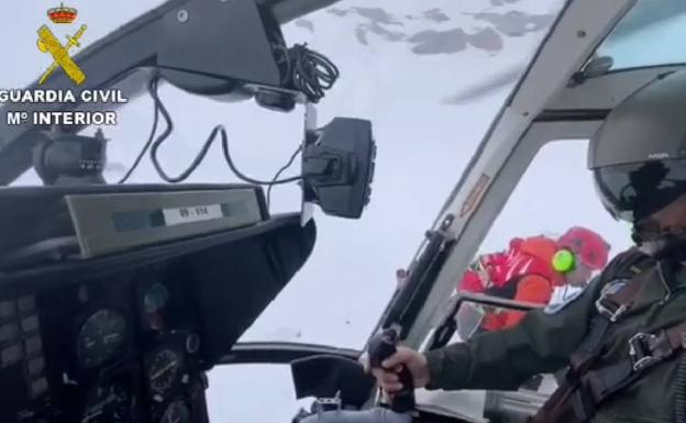 Fallece un montañero en los Picos tras caer 300 metros por una ladera