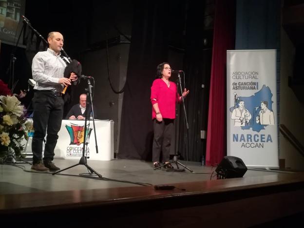 Cangas brilla en la gala de tonada