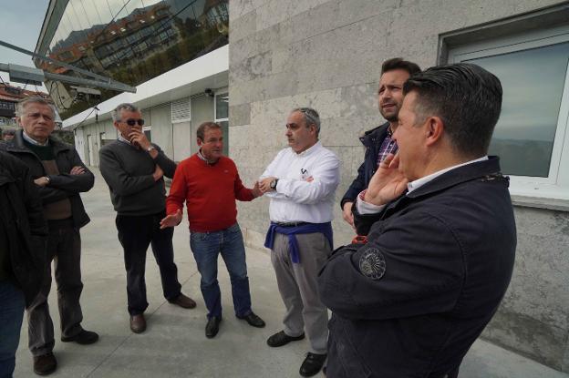 «Si no dragan esta semana podemos perder la costera de la xarda en Llanes»
