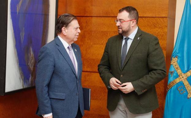 Canteli ofrece tres soluciones a Barbón para negociar por La Vega