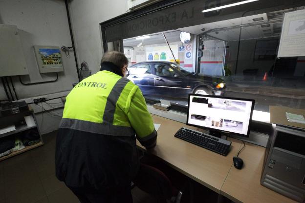 El Ayuntamiento volverá a subastar plazas del aparcamiento subterráneo de La Exposición