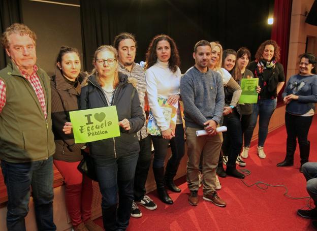 Veinticuatro Ampas llaman a una movilización «masiva» contra los recortes en becas escolares