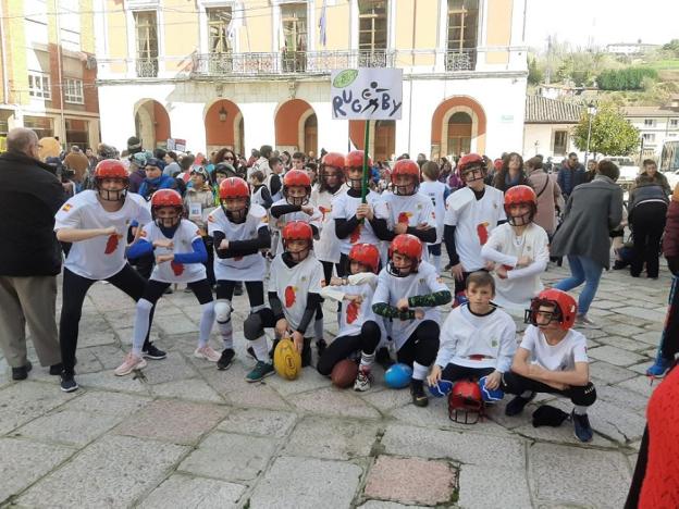 Los escolares de L'Ablanu inauguran el carnaval