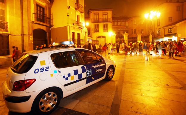 La Policía Local de Oviedo doblará sus efectivos en el fin de semana de carnaval