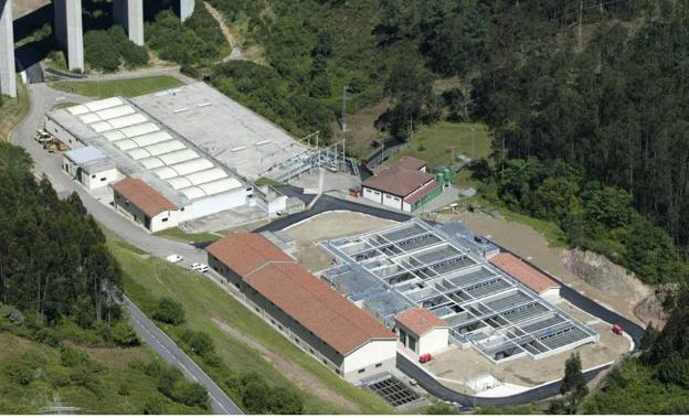 El Principado estudia subir tasas o impuestos para cubrir el gasto del ciclo integral del agua