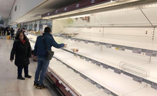 Trasladan al HUCA a una mujer de 25 años con síntomas de coronavirus