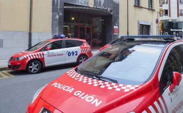 Detenida una mujer tras abandonar durante horas a su hija de siete años en Gijón