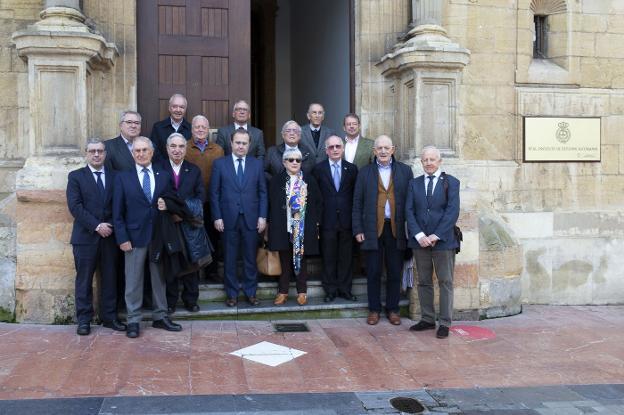 El científico Amador Menéndez y Galbán, premios Amuravela