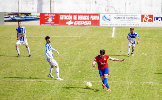 El Avilés asoma la cabeza en Pravia (1-2)