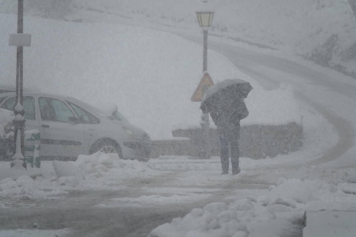 Marzo llega a Asturias con nieve