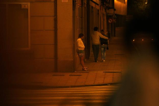 El acusado de prostituir a mujeres en Llano Ponte afronta quince años de prisión