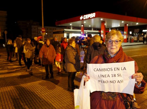 «Por dar servicio a Santa Bárbara se lo quitan a La Braña y Nuevo Gijón»