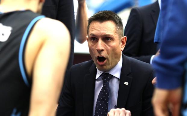 Natxo Lezkano, nuevo entrenador del Liberbank Oviedo