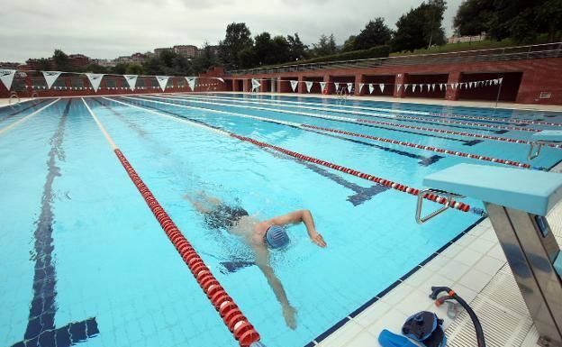 El Ayuntamiento de Oviedo, pionero en España en instalar un sistema anti ahogamiento en piscinas municipales