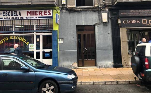 El abogado de la madre del bebé maltratado en Mieres renuncia a su defensa por discrepancias «insalvables»