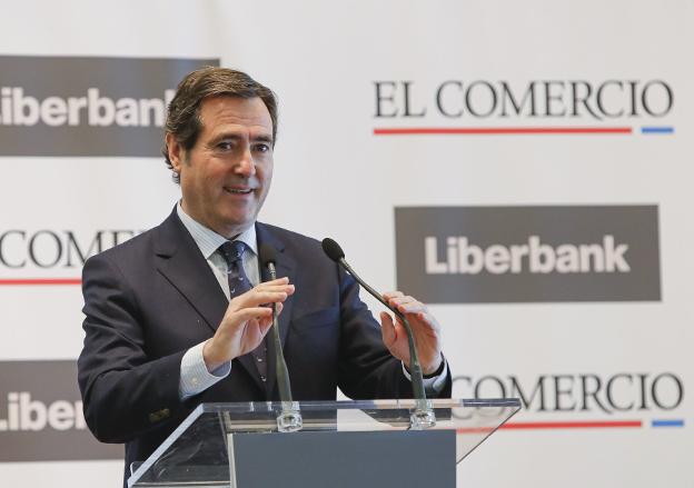 «Si se armoniza la fiscalidad, que sea a la madrileña y se quiten impuestos»