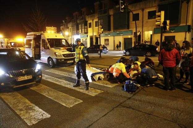 Herido un peatón arrollado por un motorista en La Guía