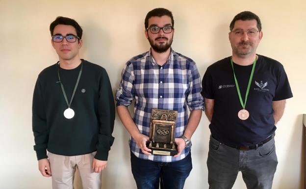 Oviedo 93 y Real Oviedo siguen colíderes del regional de ajedrez