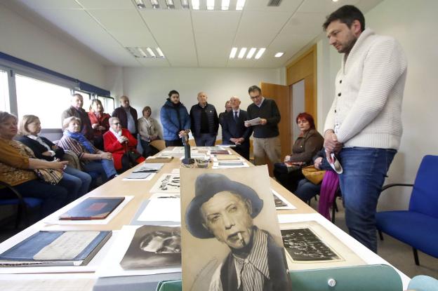 La familia del fundador de la Compañía de Comedias pide a Gijón un reconocimiento